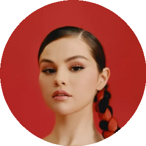 BioLink profile picture for @selena