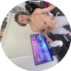 BioLink profile picture for @hungover