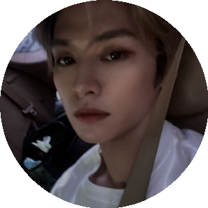 BioLink profile picture for @leeknow