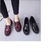 1.sepatu docmart