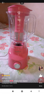 Liquidificador rosa Britânia