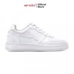 25. Senakers white