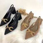 64. Flatshoes