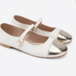 60. Flatshoes