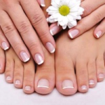 Manicure e pedicure.